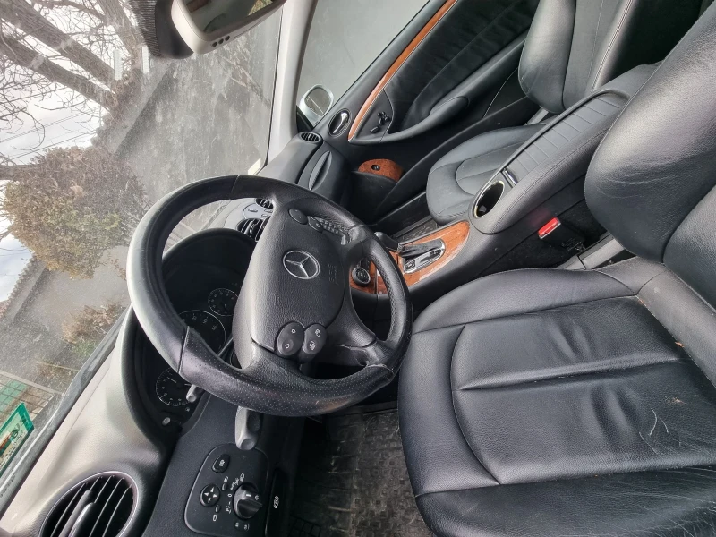 Mercedes-Benz CLK 550 AMG, снимка 9 - Автомобили и джипове - 53101245