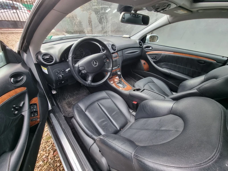 Mercedes-Benz CLK 550 AMG, снимка 10 - Автомобили и джипове - 53101245