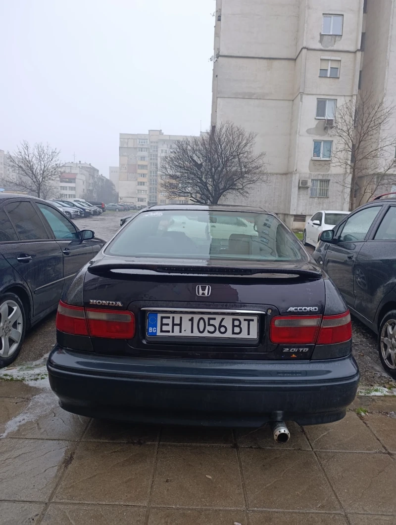 Honda Accord V 2.0 ls 131 коня, снимка 6 - Автомобили и джипове - 53176333