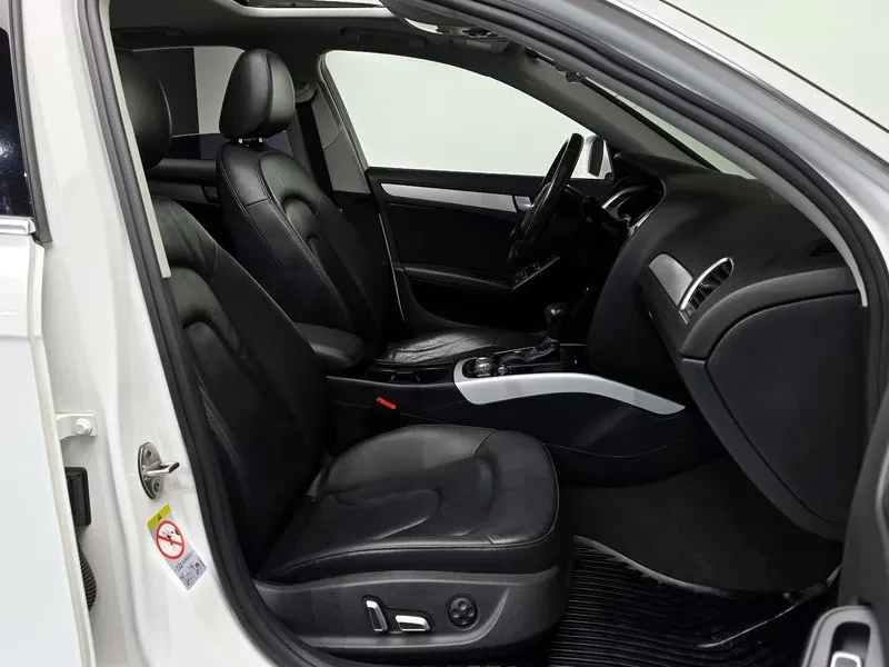 Audi A4 2.0 TDI Dynamic B8, снимка 10 - Автомобили и джипове - 53267632