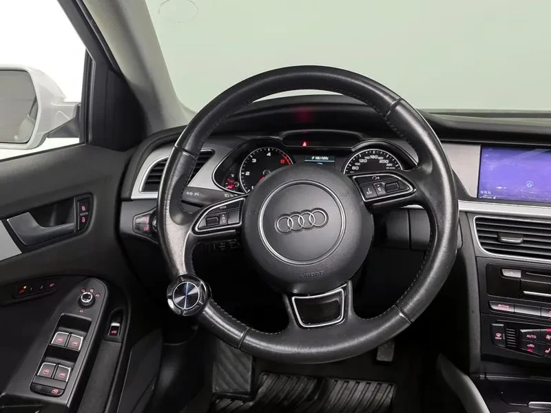 Audi A4 2.0 TDI Dynamic B8, снимка 13 - Автомобили и джипове - 53267632