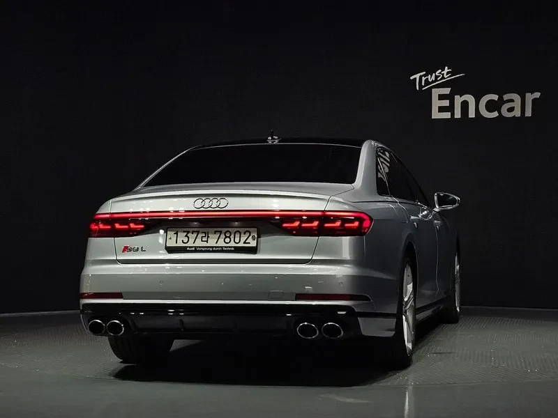 Audi S8 (D5) 4.0 Tfsi Quattro Lwb, снимка 4 - Автомобили и джипове - 55031671
