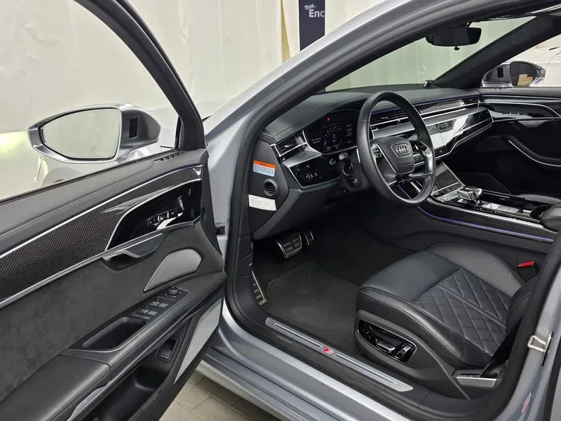 Audi S8 (D5) 4.0 Tfsi Quattro Lwb, снимка 10 - Автомобили и джипове - 55031671