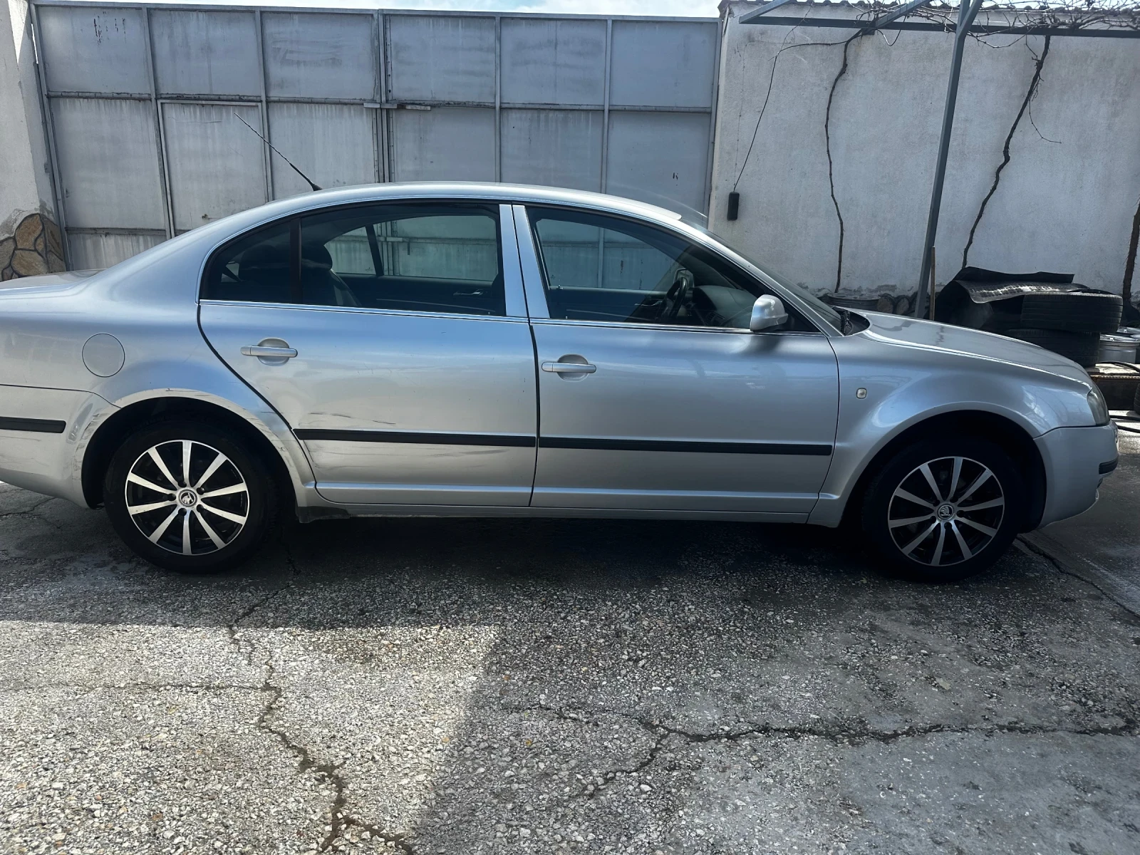 Skoda Superb  - изображение 3