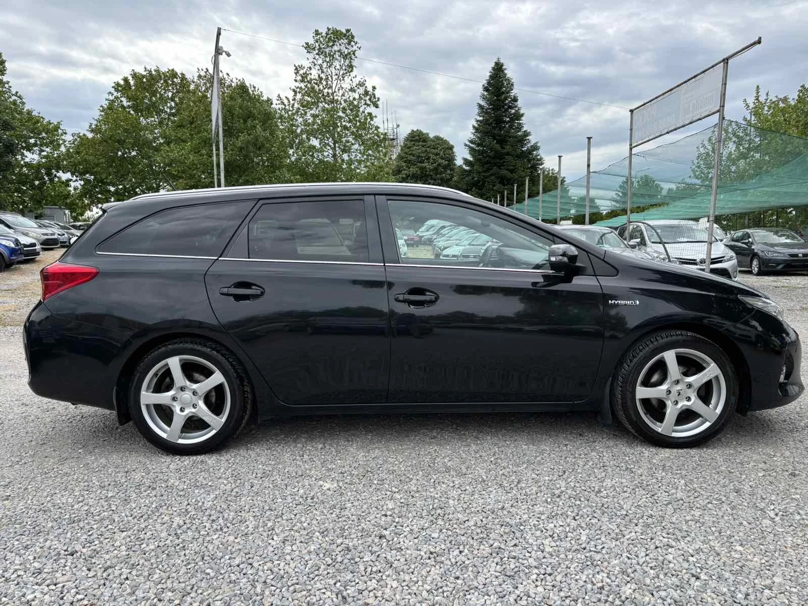 Toyota Auris 1.8i HYBRID  - изображение 5