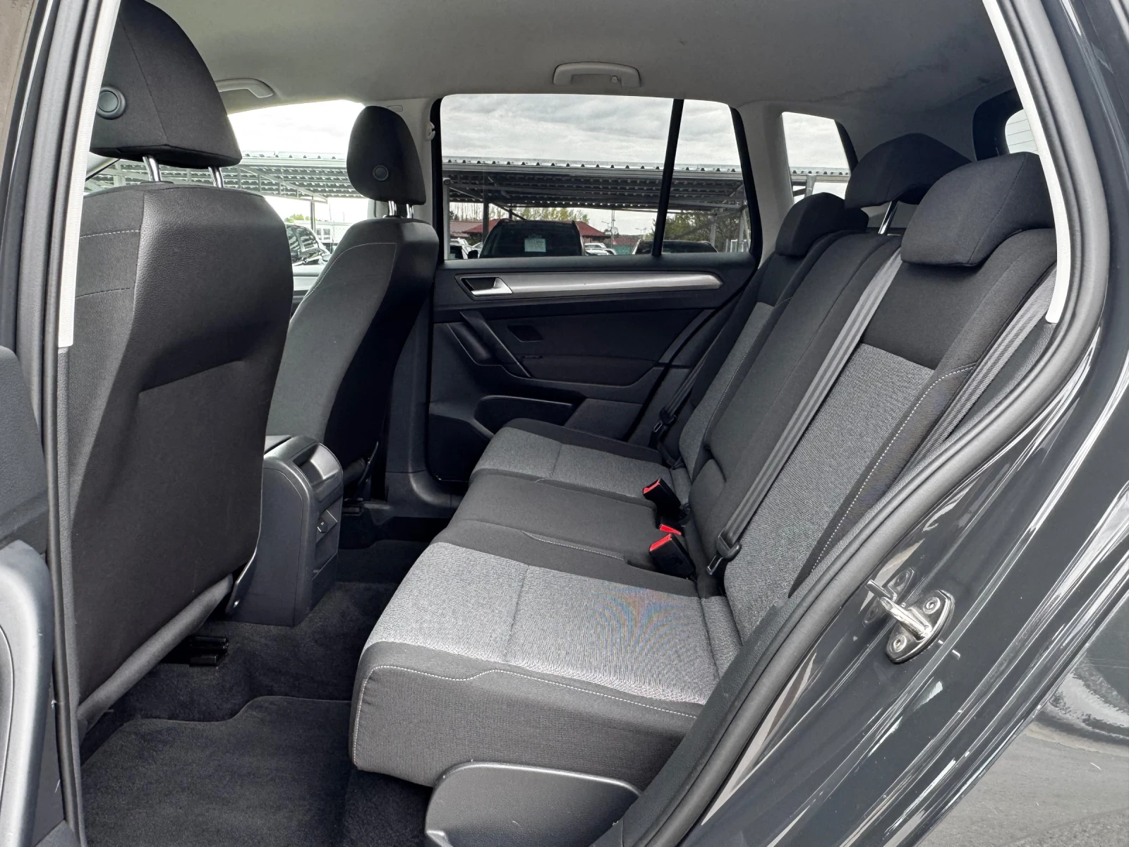 VW Sportsvan 1.6TDI - изображение 9