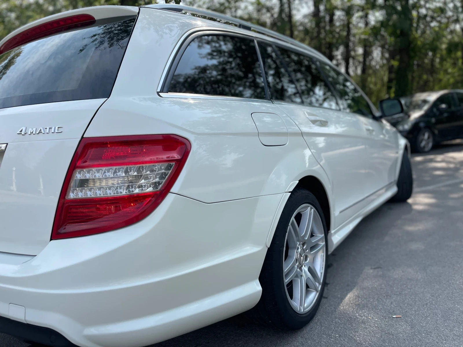 Mercedes-Benz C 320  - изображение 5