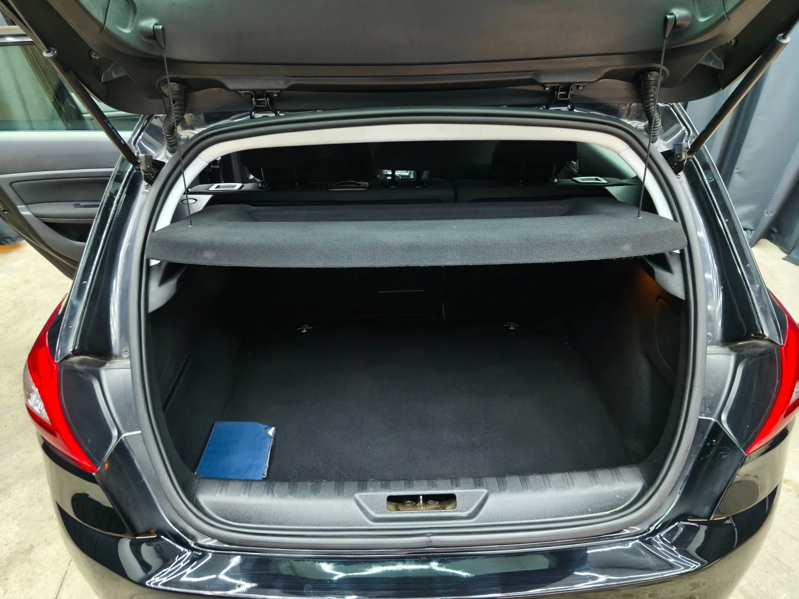 Peugeot 308 1.5BlueHDI Automatic E6 - изображение 10