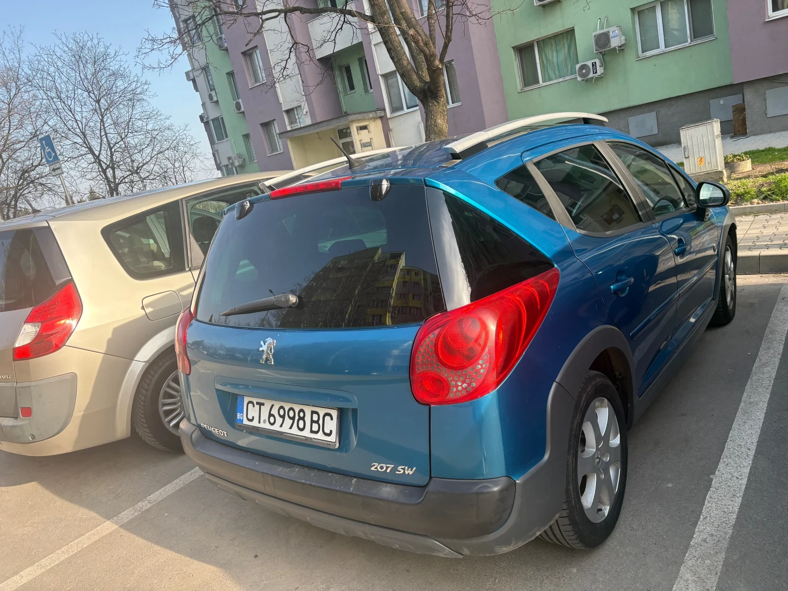 Peugeot 207 207SW, снимка 3 - Автомобили и джипове - 53709202