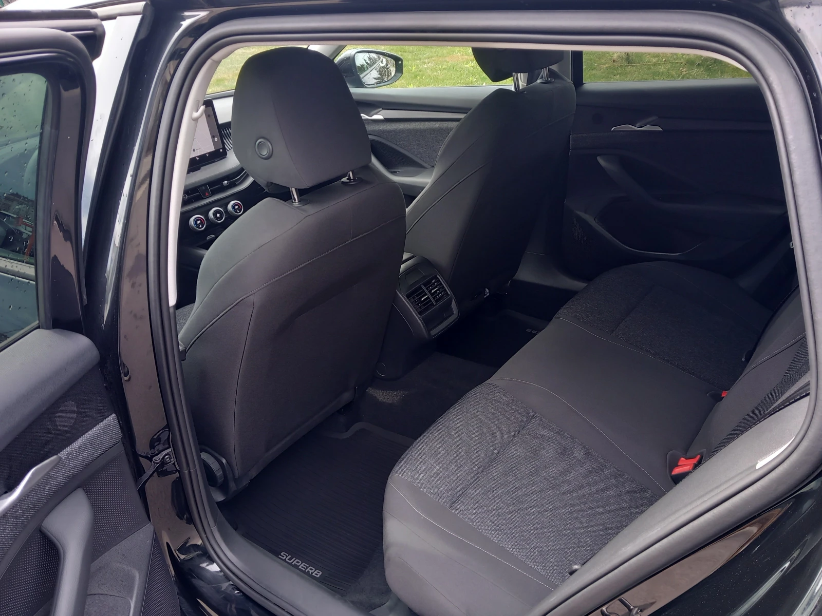 Skoda Superb 1.5TSI/M-HEV, снимка 7 - Автомобили и джипове - 53924509