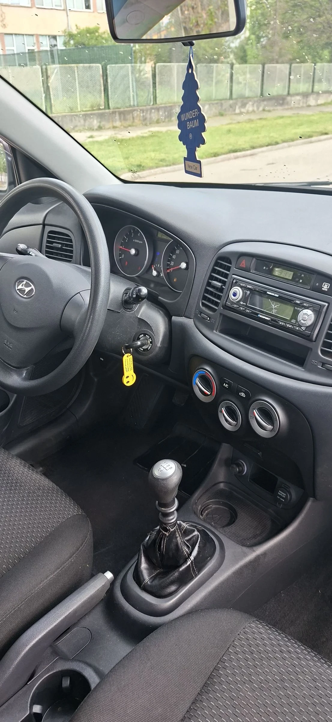 Hyundai Accent 84400км. 1.4 16v 97к.с, снимка 6 - Автомобили и джипове - 54395592