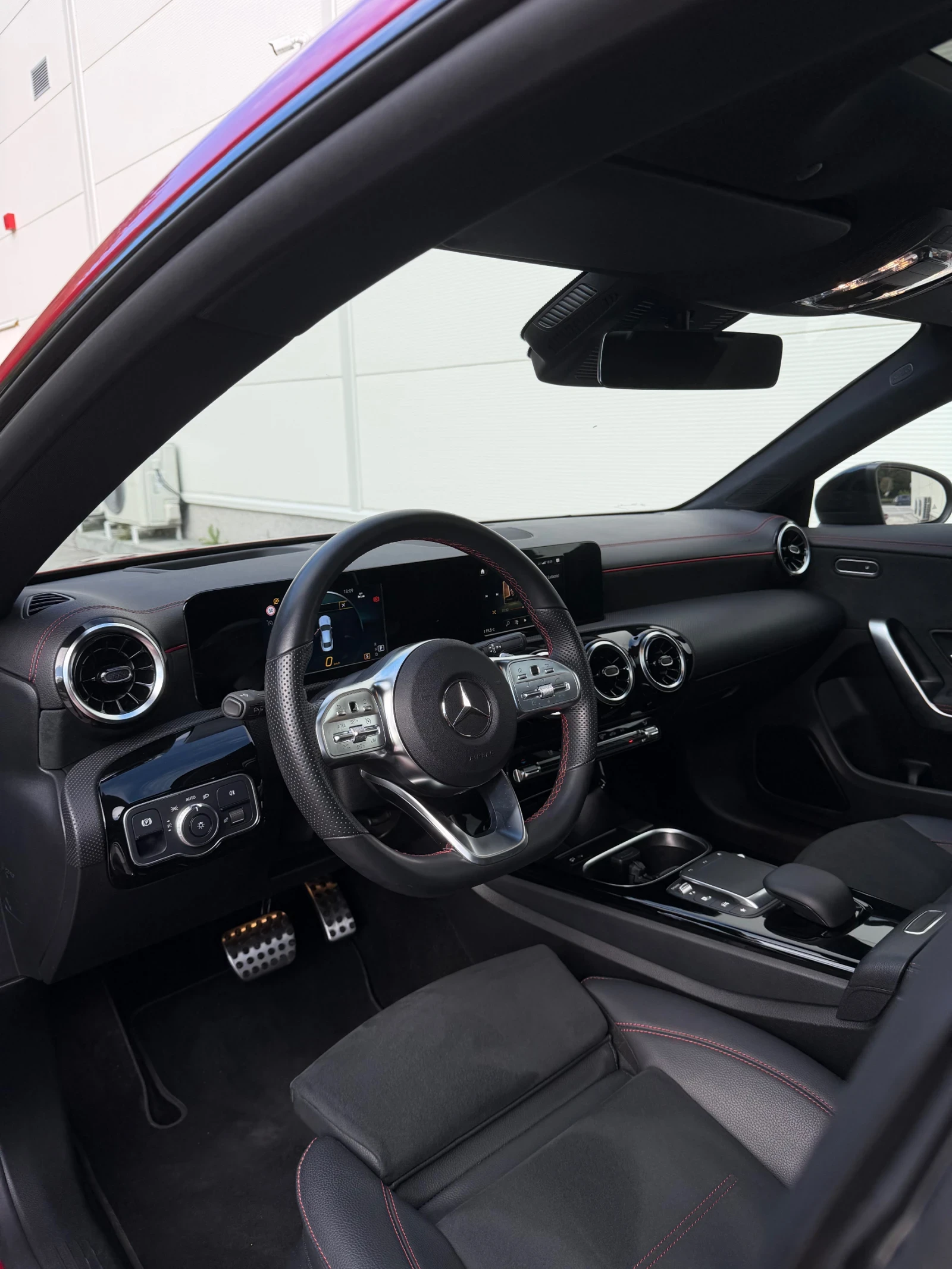 Mercedes-Benz CLA 250, снимка 6 - Автомобили и джипове - 54401880