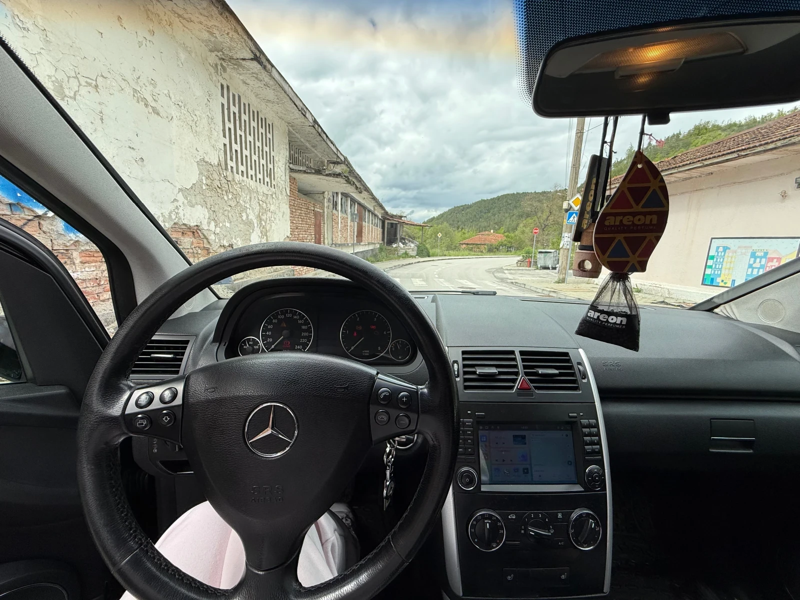 Mercedes-Benz A 180, снимка 7 - Автомобили и джипове - 54669272