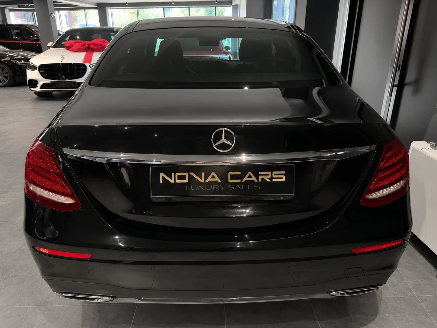 Mercedes-Benz E 220 d AMG 4M  | Mobile.bg � ����������� 3