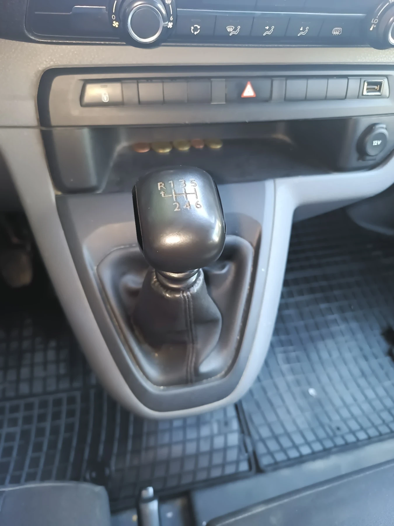 Peugeot Expert, снимка 7 - Автомобили и джипове - 54877522