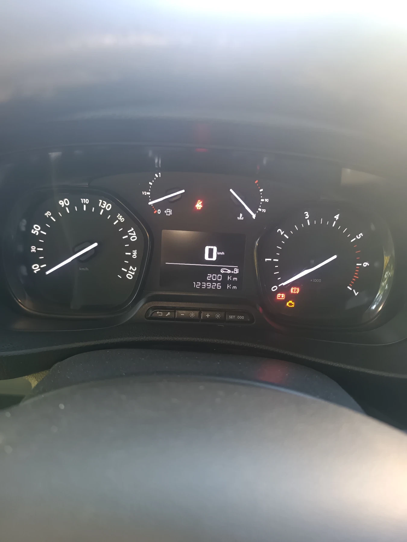 Peugeot Expert, снимка 9 - Автомобили и джипове - 54877522
