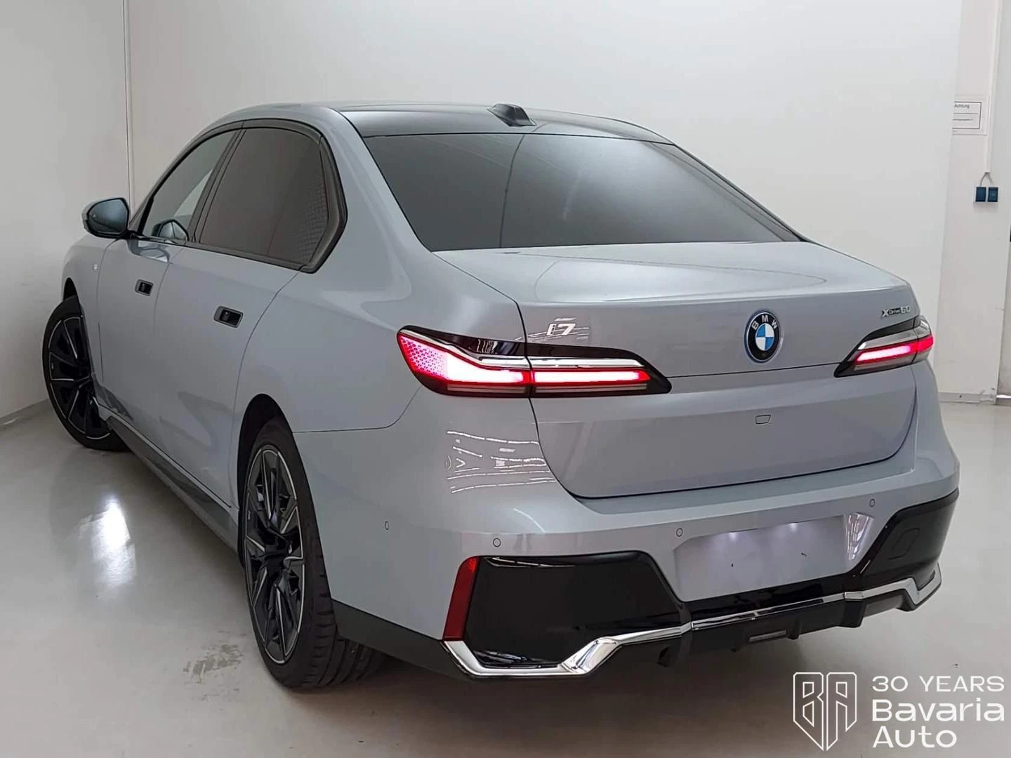 BMW i7 60 xDrive M Sport Paket , снимка 2 - Автомобили и джипове - 54970085