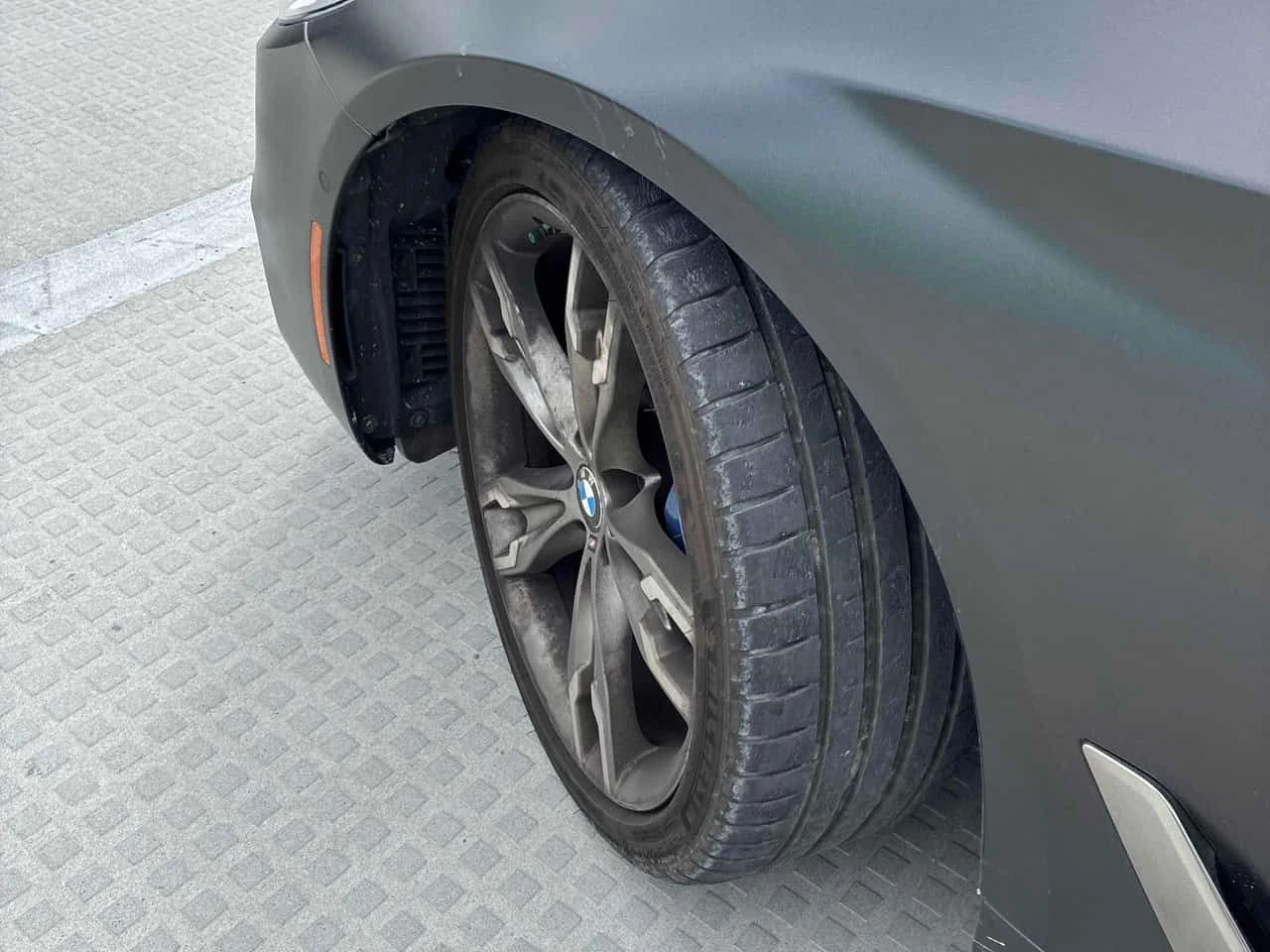 BMW 550 M550i xDrive/ОБДУХВАНЕ/ШИБИДАХ/ДИСТРОНИК/360, снимка 6 - Автомобили и джипове - 55056153