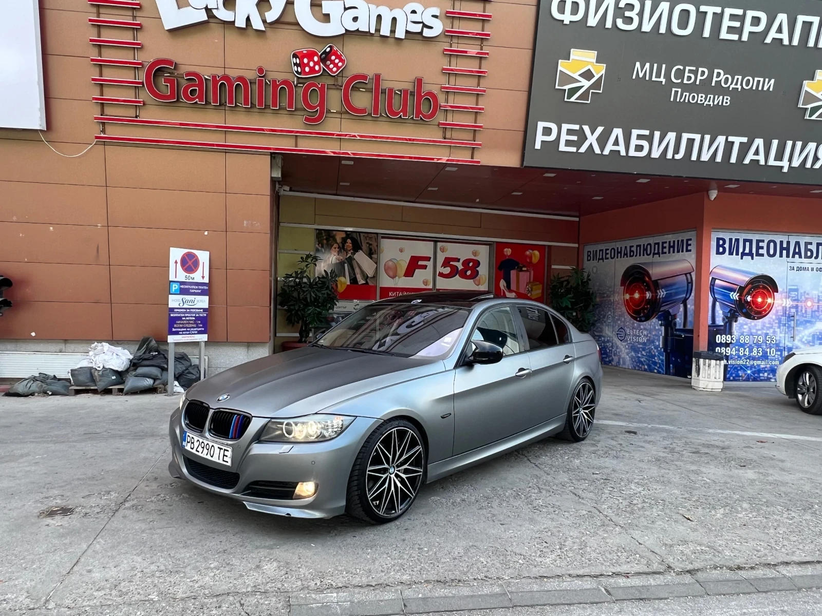 BMW 320 Facelift , снимка 10 - Автомобили и джипове - 55063695