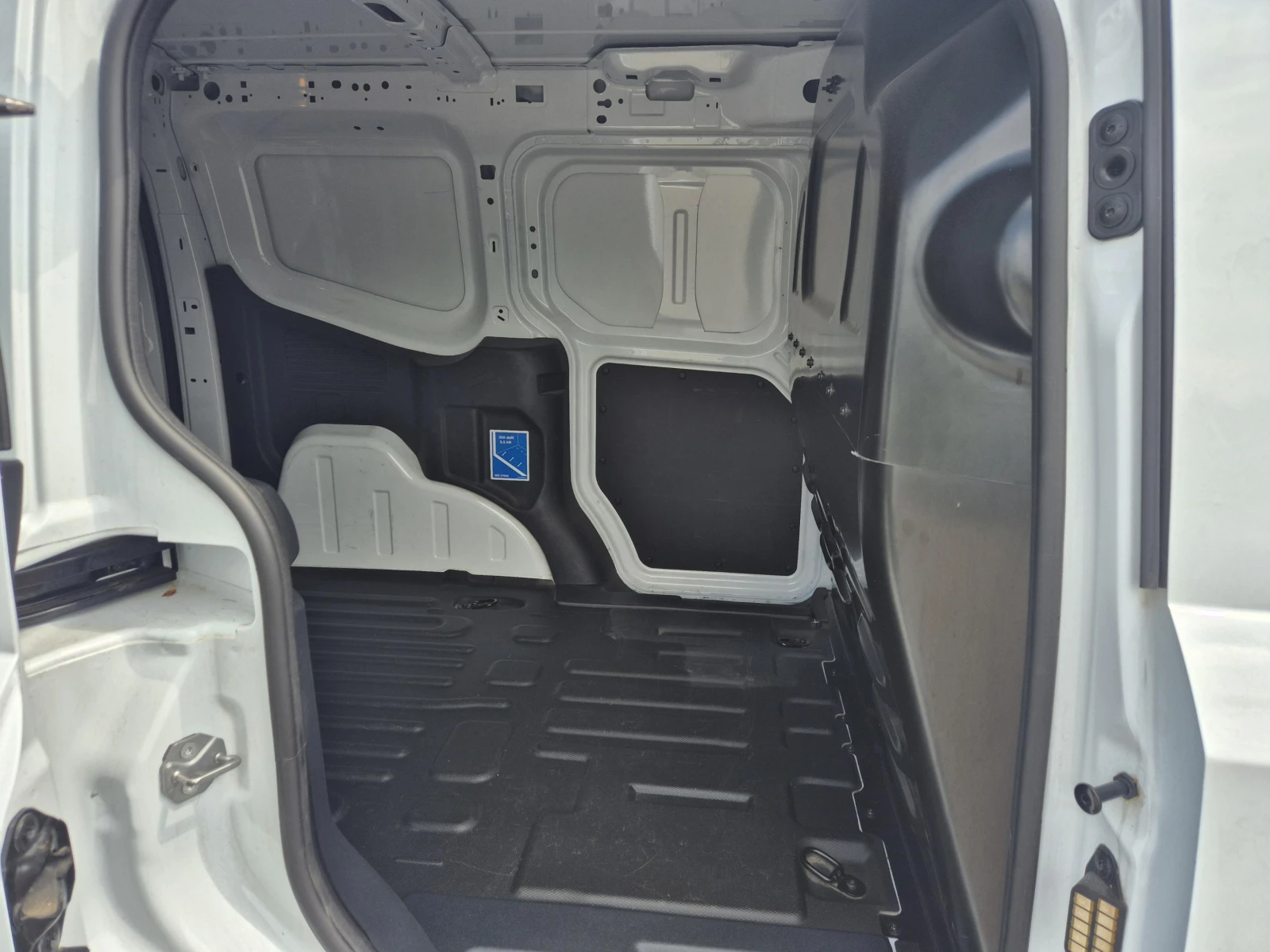Ford Courier 1.5 EcoBlue, снимка 9 - Автомобили и джипове - 55270341