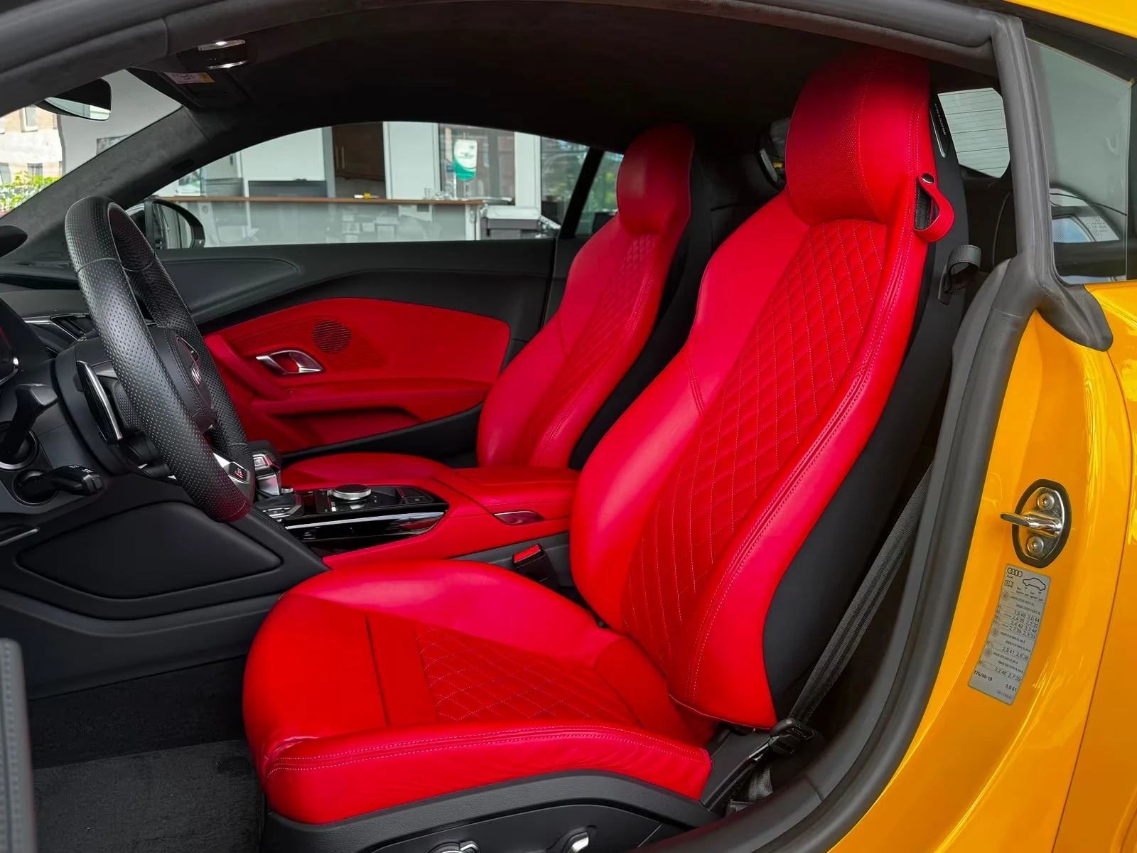 Audi R8 5.2 FSI PERFORMANCE KERAMIK CARBON B&O CAMERA , снимка 11 - Автомобили и джипове - 55674632