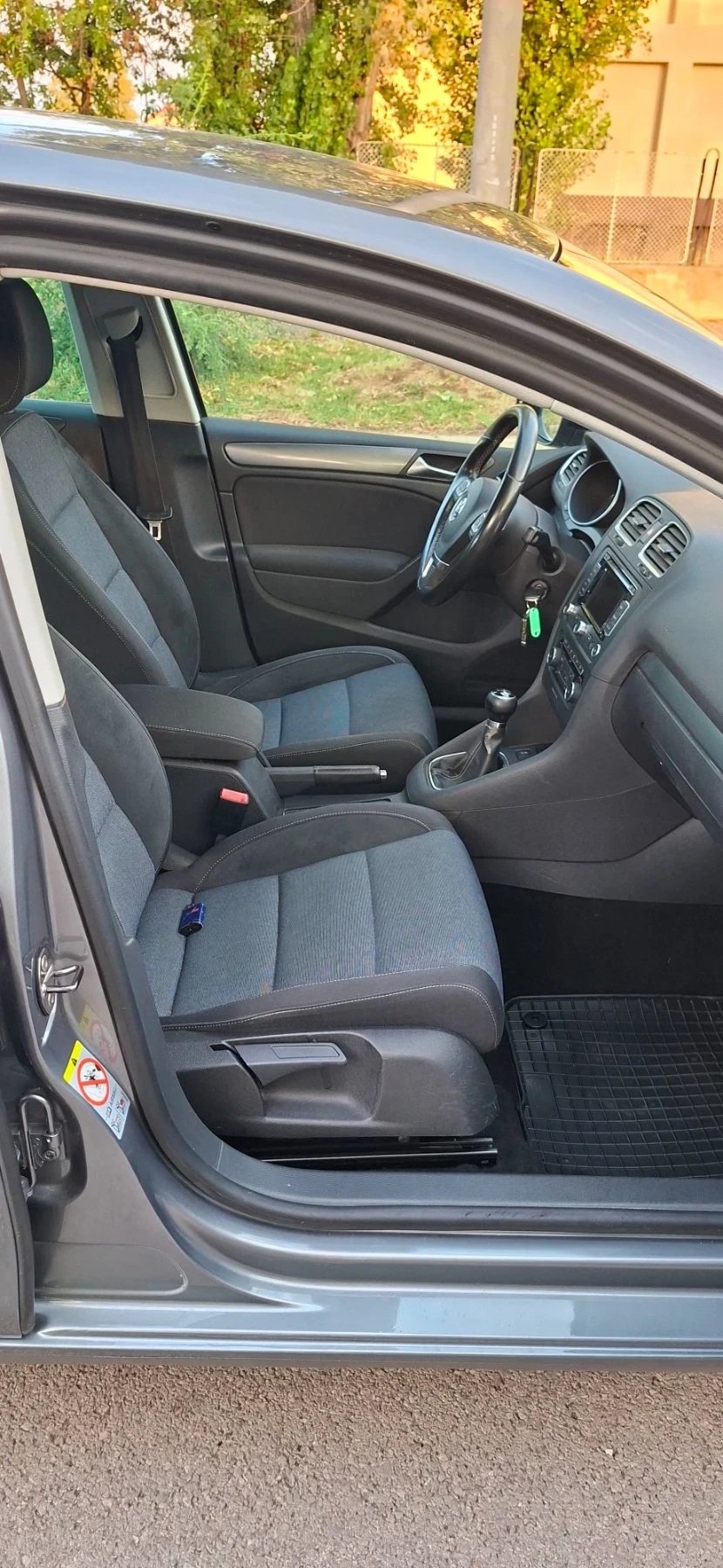 VW Golf 1.6 TDI  Nav. Германия реални.км, снимка 9 - Автомобили и джипове - 55825289