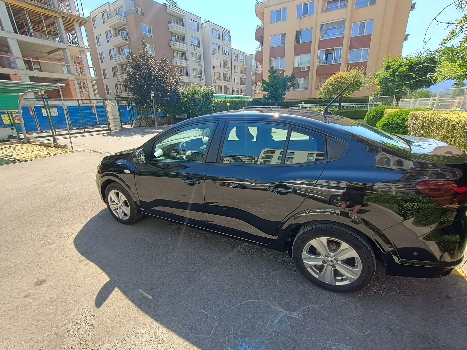 Dacia Logan, снимка 16 - Автомобили и джипове - 56058544
