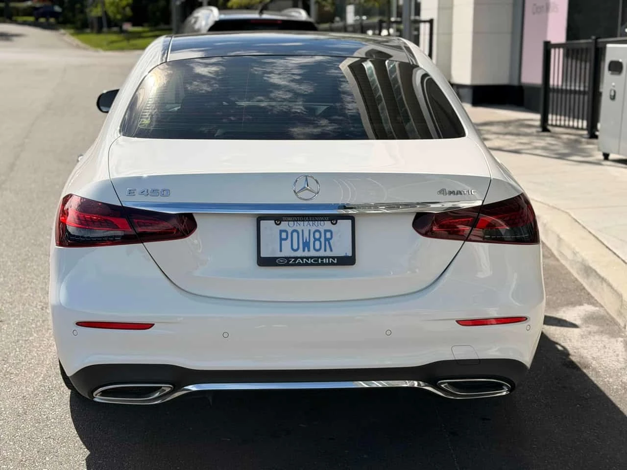 Mercedes-Benz E 450 * AMG Line * EQ Boost * CARFAX * , снимка 3 - Автомобили и джипове - 56226336
