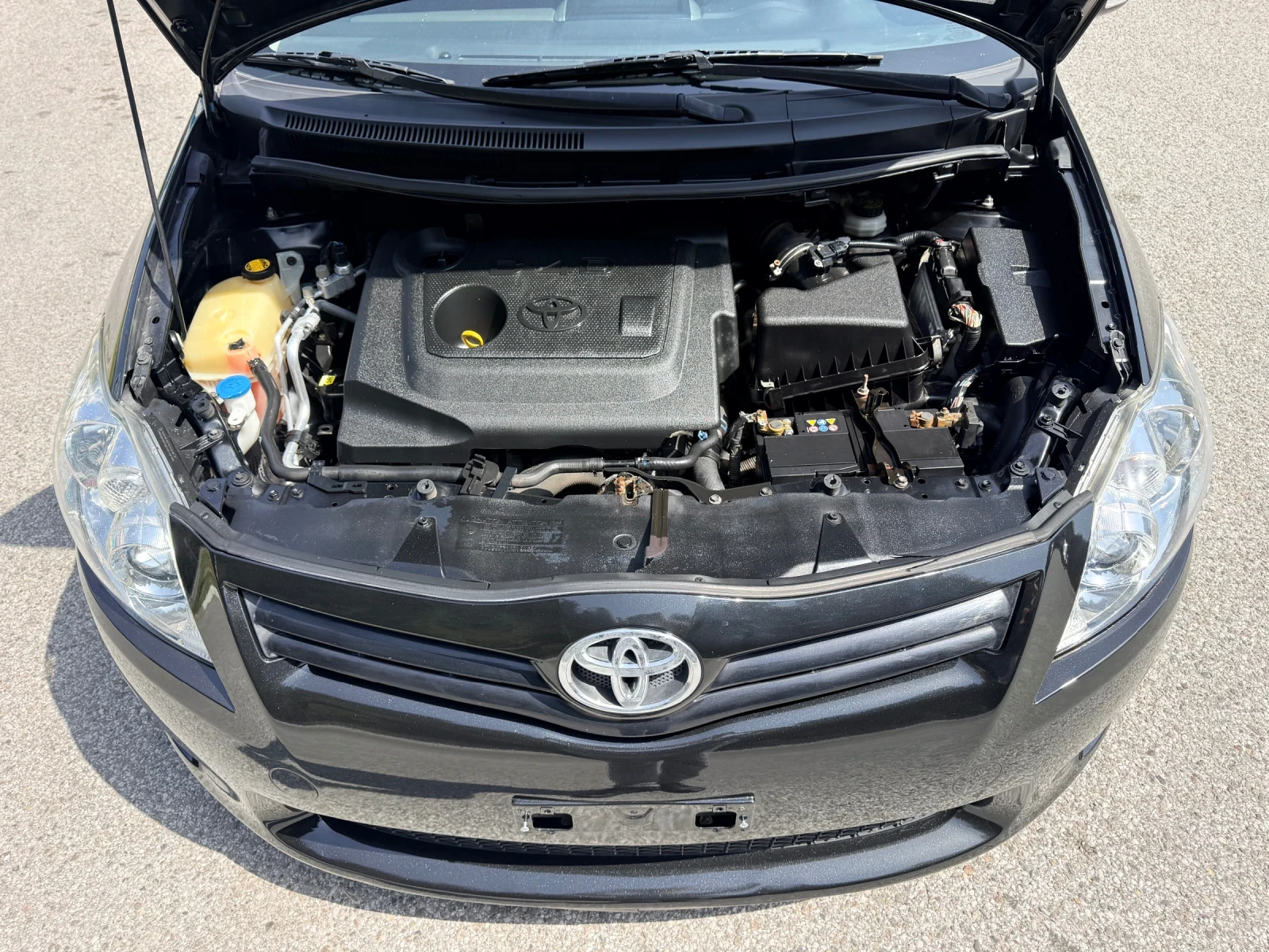 Toyota Auris 10.2012* 1.4D4D* РЕАЛНИ КМ* ИТАЛИЯ* 2 КЛЮЧА* , снимка 17 - Автомобили и джипове - 56239261