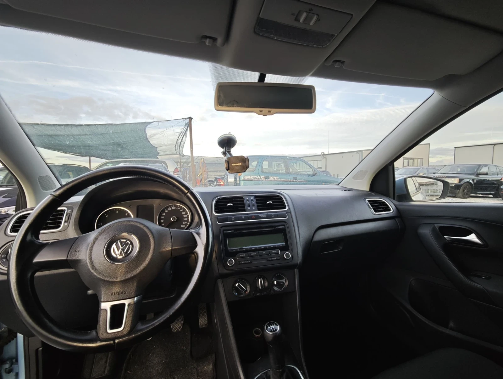 VW Polo 1.6TDI 90hp, снимка 13 - Автомобили и джипове - 56645904