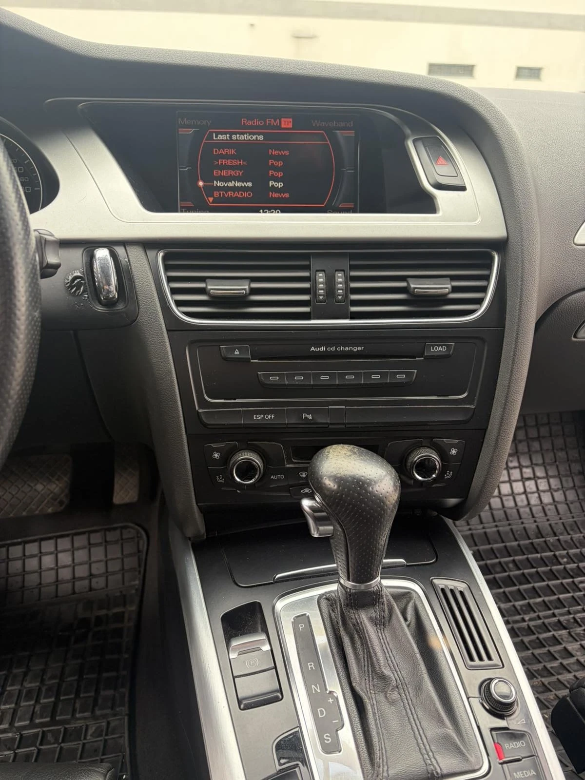 Audi A4, снимка 13 - Автомобили и джипове - 56647869