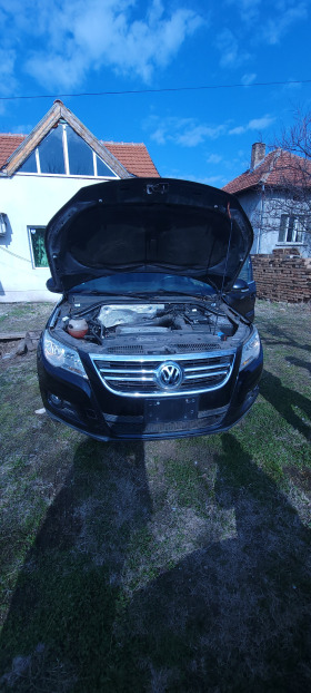 VW Tiguan, снимка 1 - Автомобили и джипове - 44390744