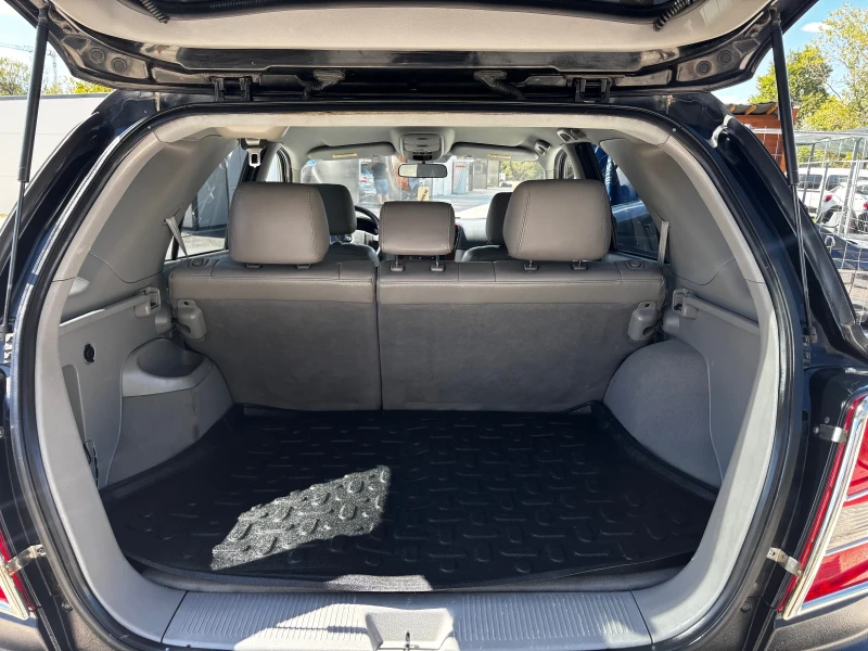 Kia Sorento Внос от Италия 4х4 и бавни скорости, снимка 10 - Автомобили и джипове - 51763095