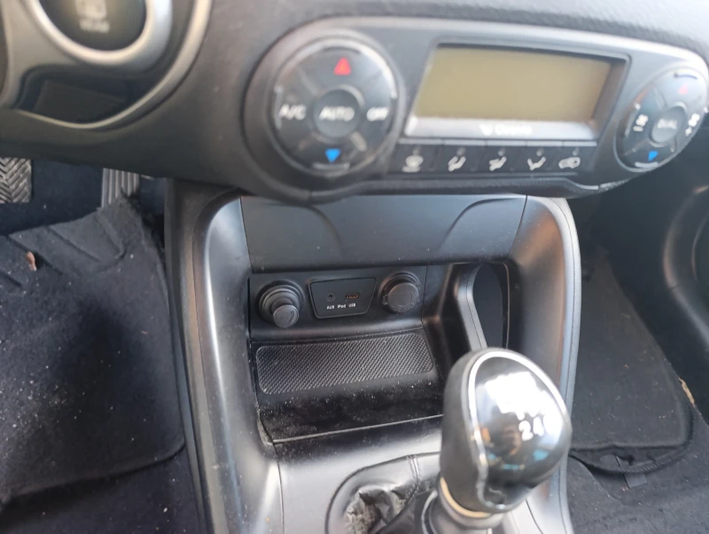 Hyundai IX35 1.7CRDI тип мотор D4FD, снимка 6 - Автомобили и джипове - 52392175