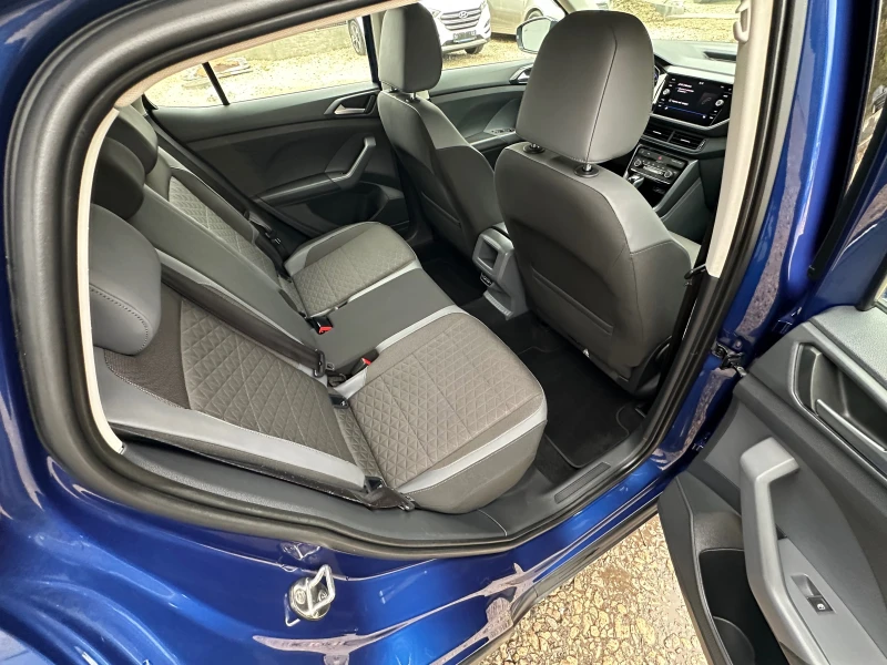 VW T-Cross 1.6TDI* DSG* FULL* DIGITAL* , снимка 8 - Автомобили и джипове - 52482161