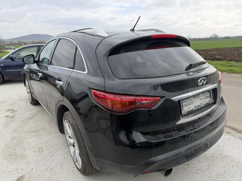 Infiniti Fx 30 D, снимка 3 - Автомобили и джипове - 52717764
