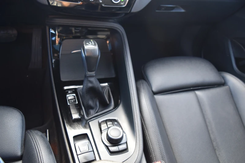 BMW X1 xDrive28i* PANO* ВЪЗМОЖНОСТ ЗА ЛИЗИНГ, снимка 12 - Автомобили и джипове - 52839407