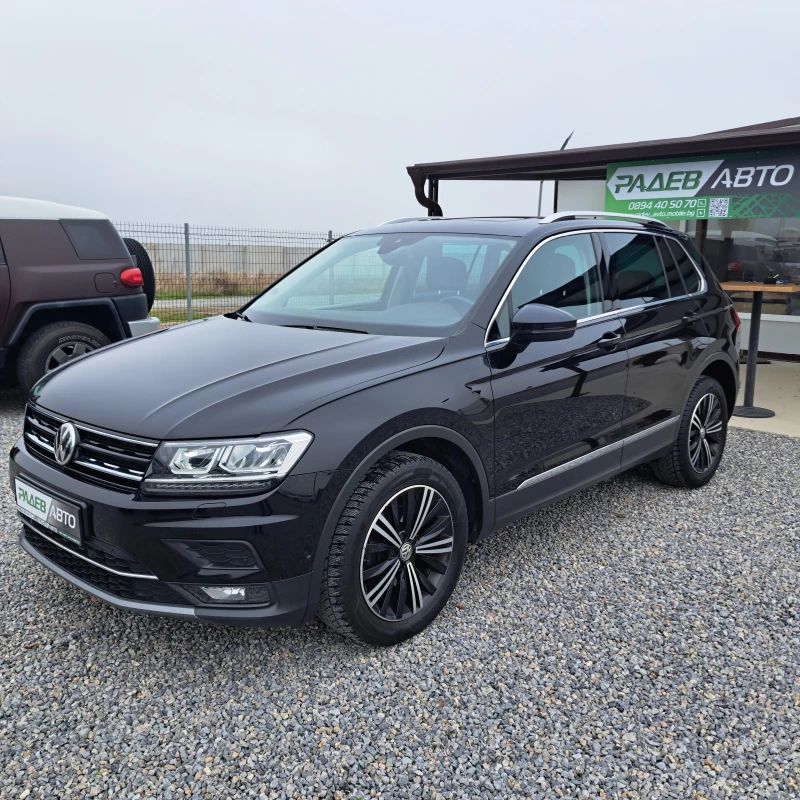 VW Tiguan 2.0TDI* Highline* 4Motion* Digital* Pano* Cam* * , снимка 2 - Автомобили и джипове - 52891919