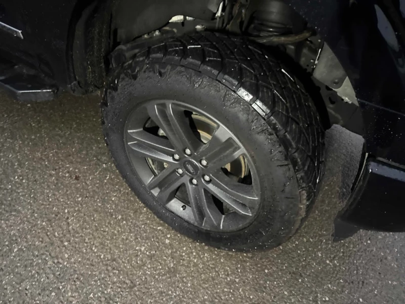 Ford F150 * 4WD SuperCrew Box * CARFAX * БЕЗ ПЪРВОНАЧАЛНА ВН, снимка 7 - Автомобили и джипове - 52918924