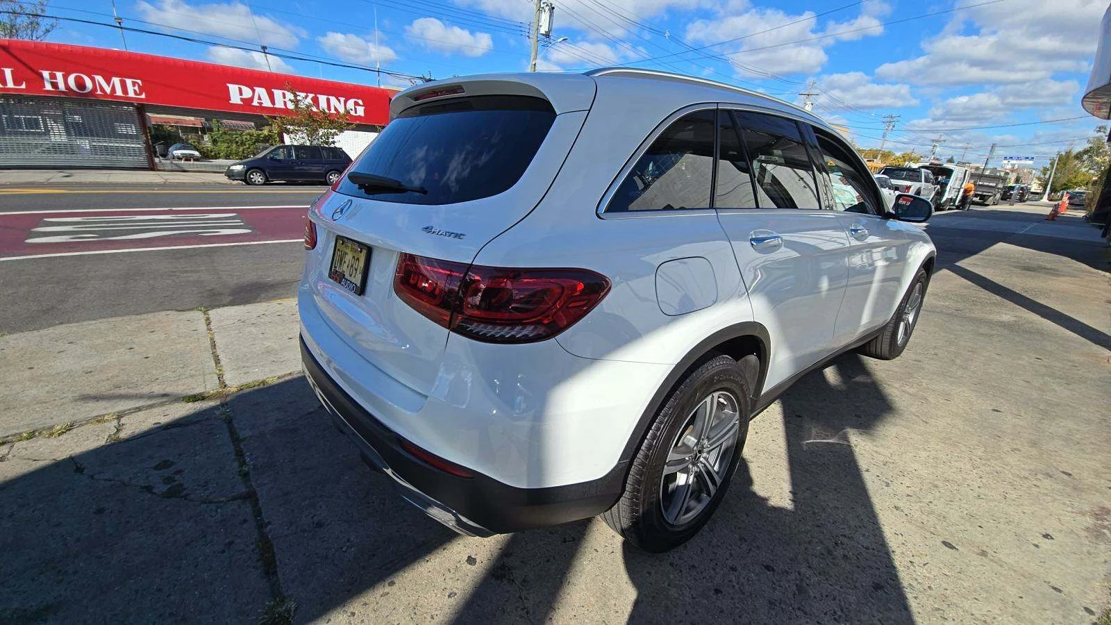 Mercedes-Benz GLC 300 4MATIC - изображение 2