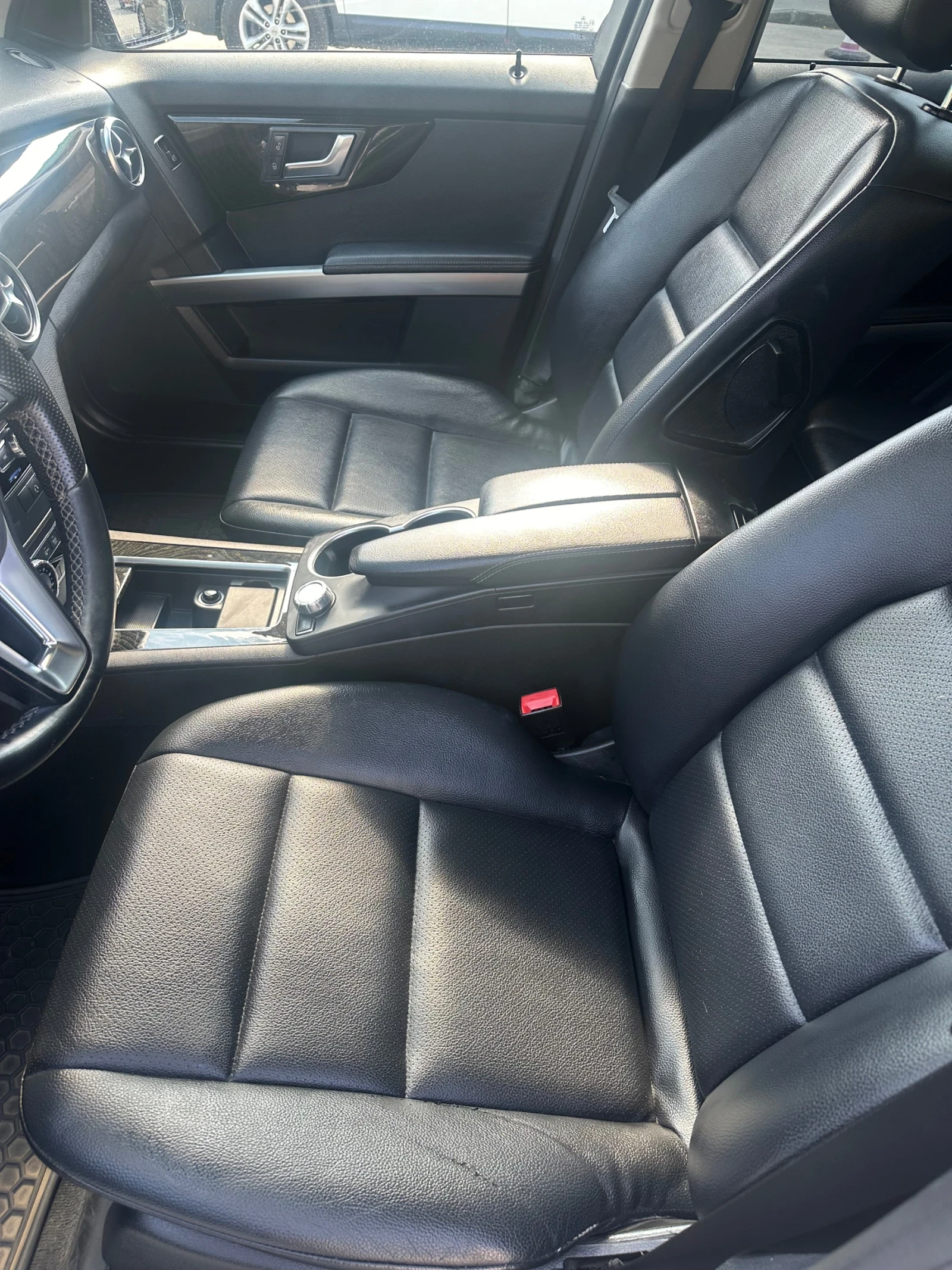 Mercedes-Benz GLK GLK 350 AMG Панорама   CarPlay   Подгряване , снимка 10 - Автомобили и джипове - 53973812