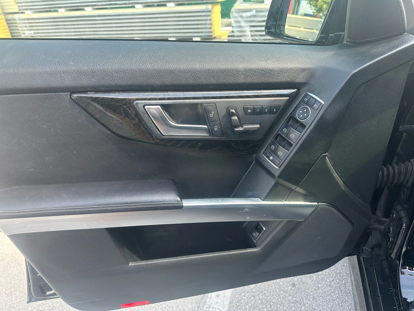 Mercedes-Benz GLK GLK 350 AMG Панорама   CarPlay   Подгряване , снимка 13 - Автомобили и джипове - 53973812