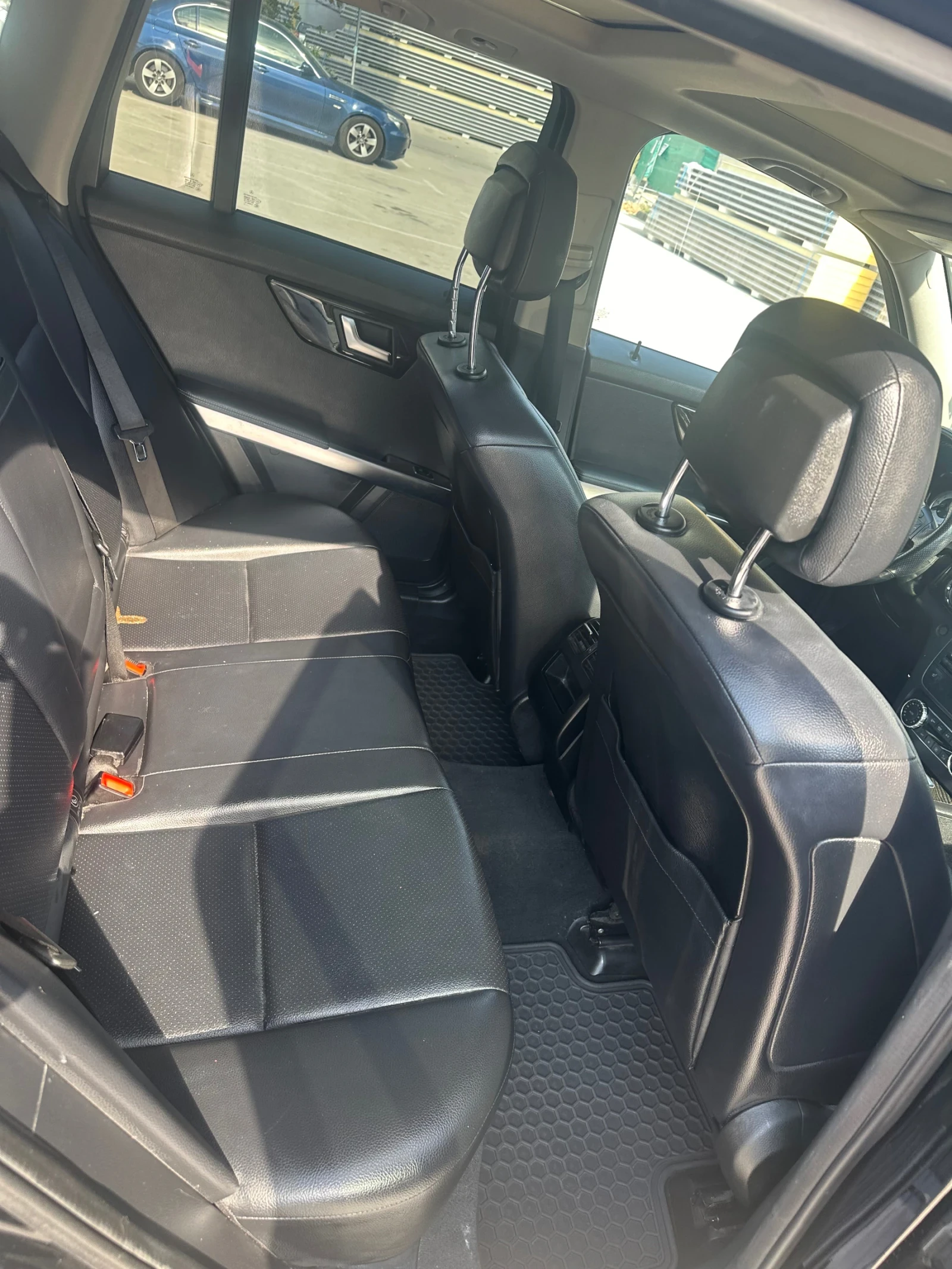 Mercedes-Benz GLK GLK 350 AMG Панорама   CarPlay   Подгряване , снимка 12 - Автомобили и джипове - 53973812