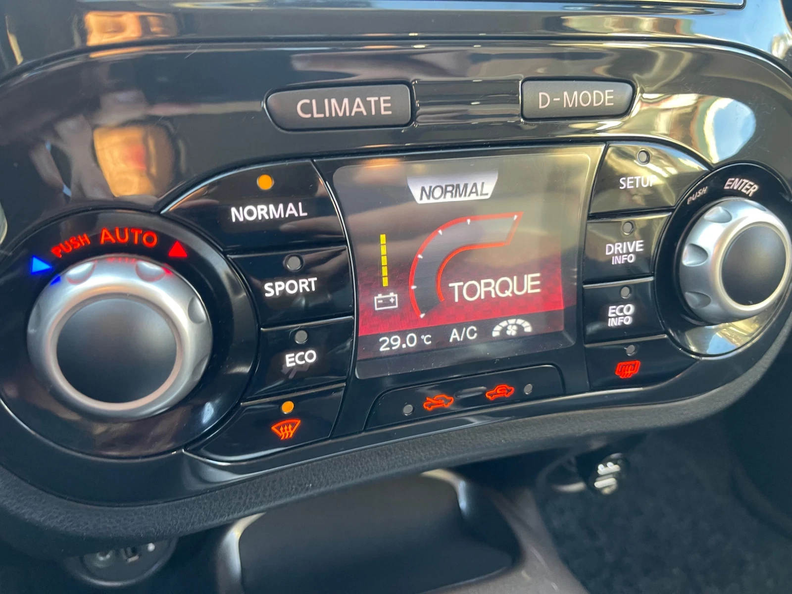 Nissan Juke 1.6 190 4x4 , снимка 9 - Автомобили и джипове - 54294331