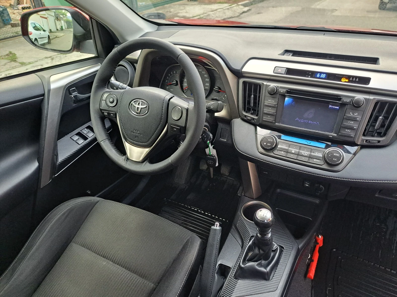 Toyota Rav4 2.0i  4x4 XOLANDIA, снимка 8 - Автомобили и джипове - 54737730