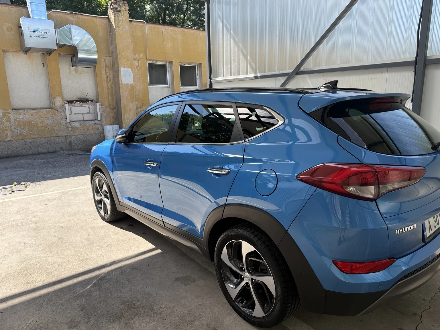 Hyundai Tucson 2.0, снимка 2 - Автомобили и джипове - 55240125