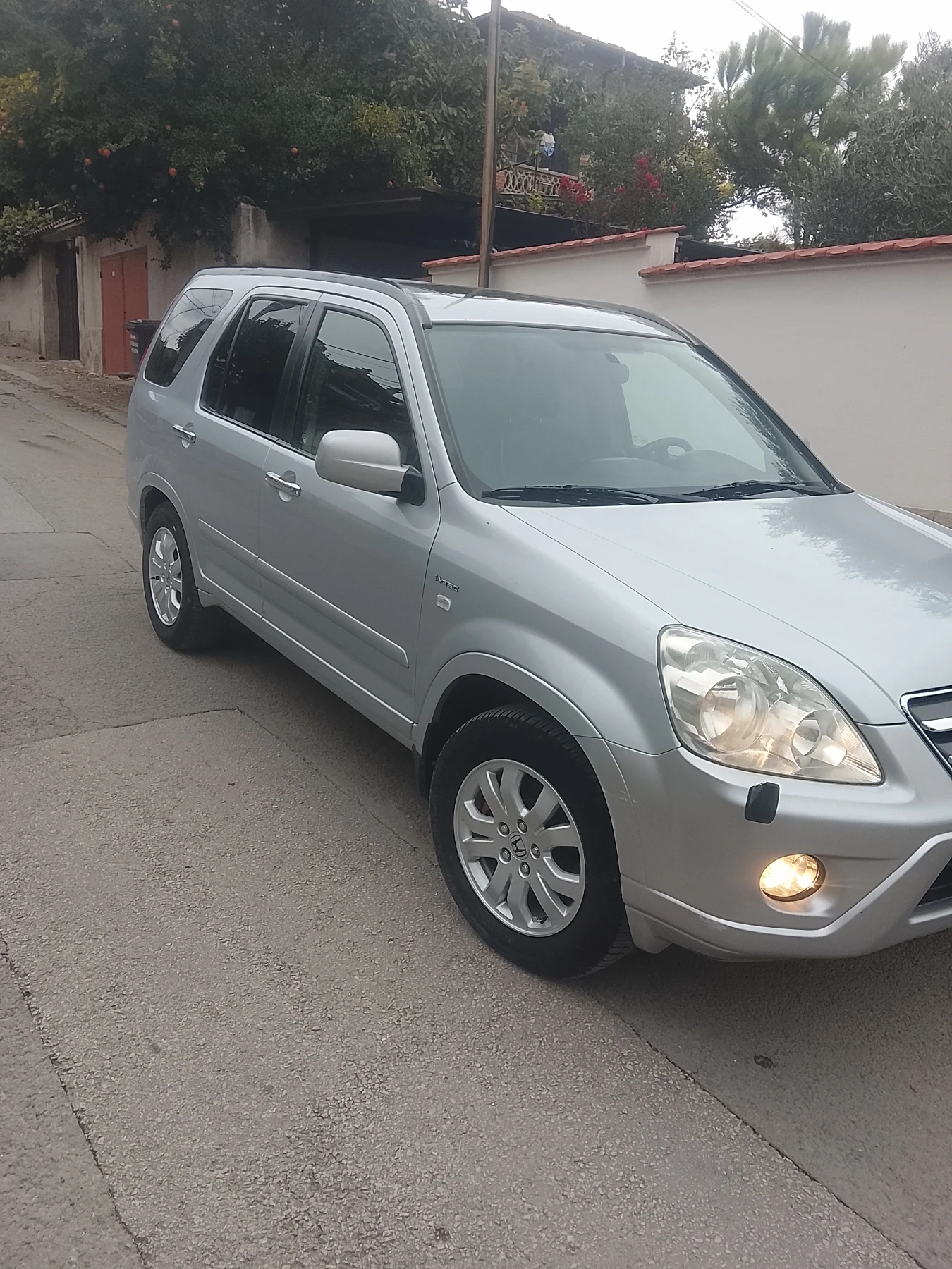 Honda Cr-v 2.0 бензин автоматик 4х4 , снимка 2 - Автомобили и джипове - 56311065