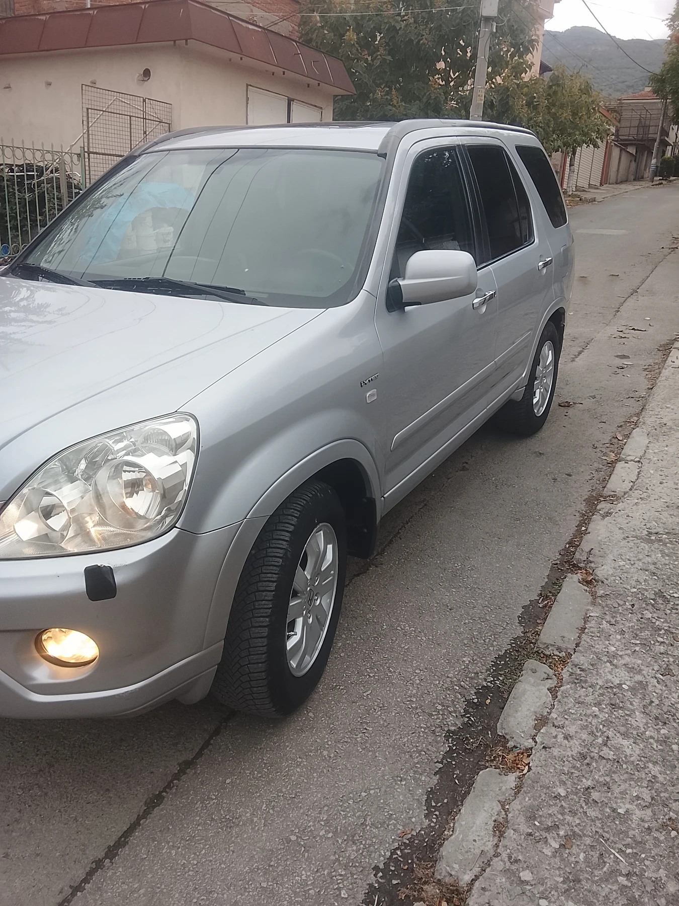 Honda Cr-v 2.0 бензин автоматик 4х4 , снимка 3 - Автомобили и джипове - 56311065