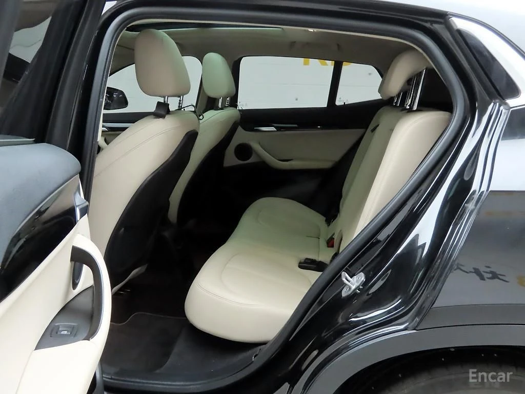 BMW X2 xDrive20i Advantage, снимка 13 - Автомобили и джипове - 56549507