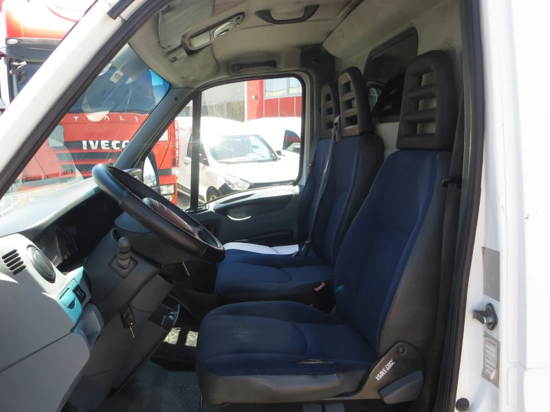 Iveco Daily, снимка 14 - Бусове и автобуси - 49452256